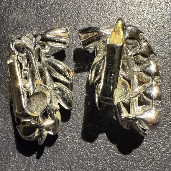 Vintage Lisner Clear Rhinestone Earrings Clip On Baguette Cocktail signed - Picture 13 of 14